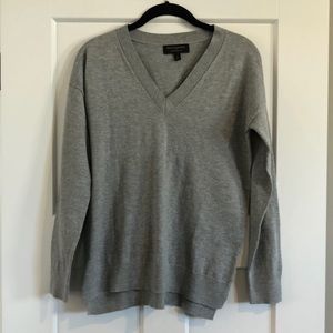 Banana Republic v-neck, sweater,Size S